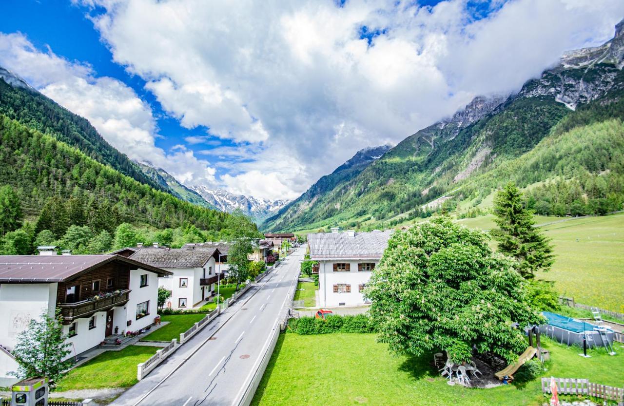Ferienwohnung Gschnitzerhof Exterior foto